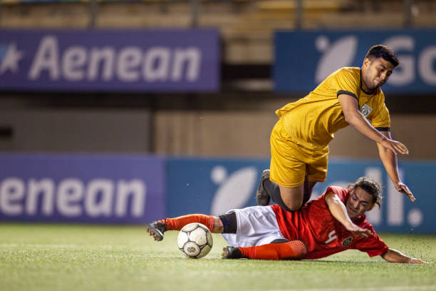 他展现了自 他展现了自